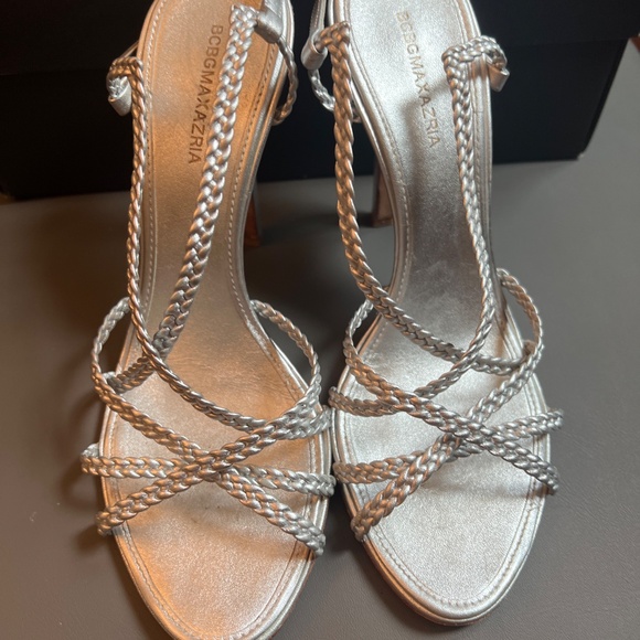 BCBGMAXAZRIA MA-Norwich Silver Heels – Metallic Leather, Size 7.5M - Picture 5 of 6